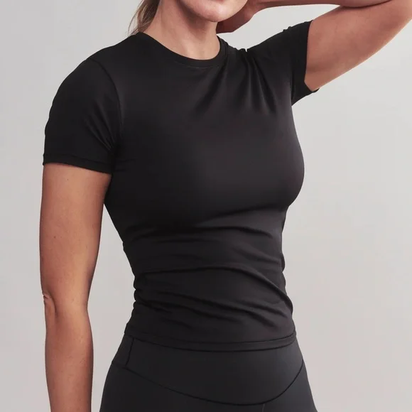 RHONE Ultimate Layer Tee - Picture 6 of 7